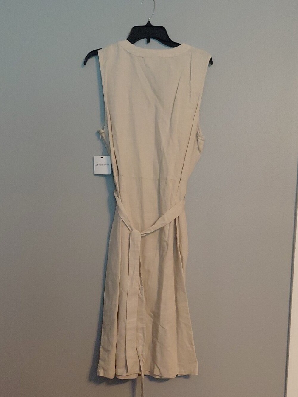 Liz Claiborne Sleeveless V-Neck Midi Dress in Beige - Picture 2 of 4